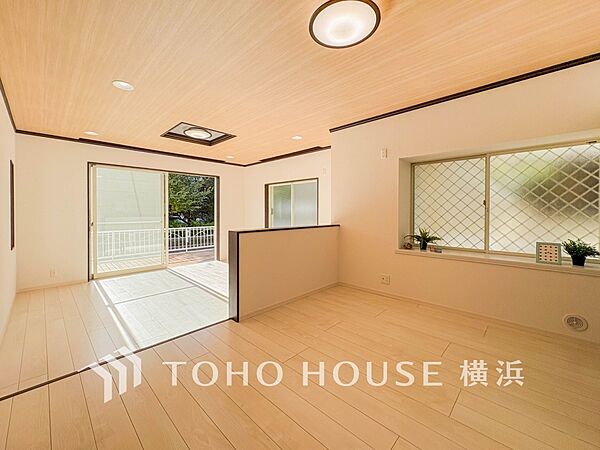家族と過ごす時間を大切にしたい方にぴったりの明るくゆとりある住空間です。