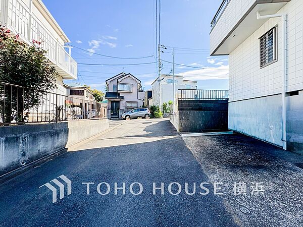 生活利便に優れた住環境に立地し、ゆとりある生活が送れます。