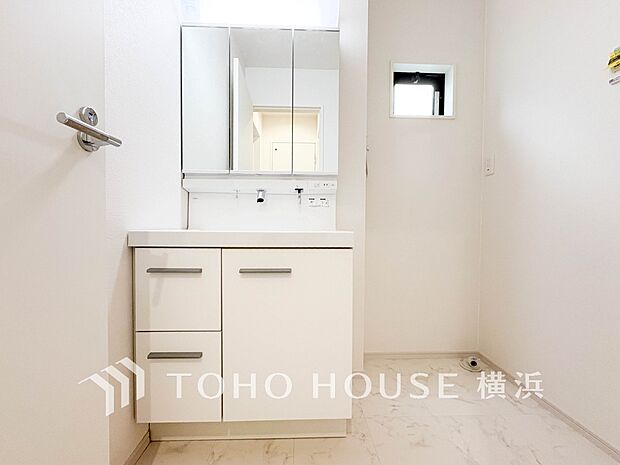 ご家族の1日が始まり、1日の終わりを締めくくる洗面空間。