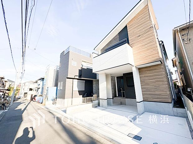 時間のゆとりと空間、爽やかな陽光がもたらす光と風を贅沢なまでに感じる暮らしが始まります。