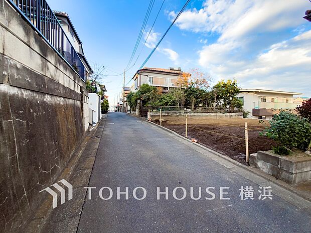 子育て環境、生活利便に優れた住環境に立地し、ゆとりある生活が送れます。