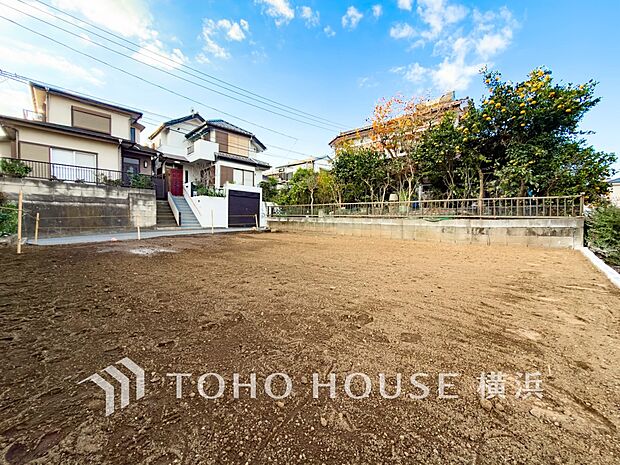 閑静な住宅街の陽当りに恵まれた土地。