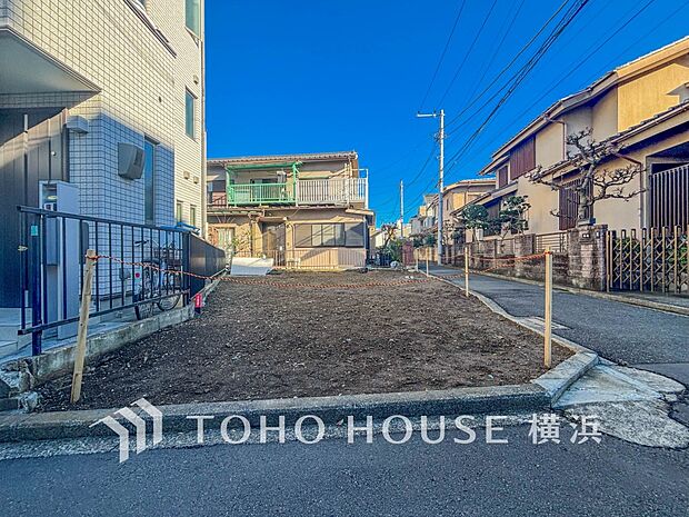 駅やお買物、教育施設が徒歩圏に揃う便利な住環境で永住の地に相応しい立地です。