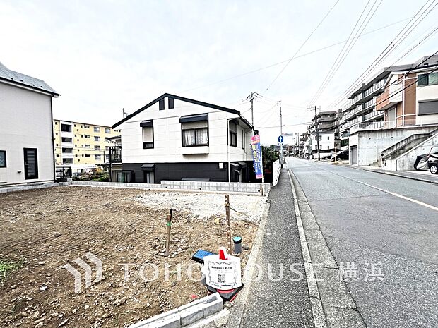 穏やかな住環境で子育てファミリーにもおすすめです。(2025年11月撮影)