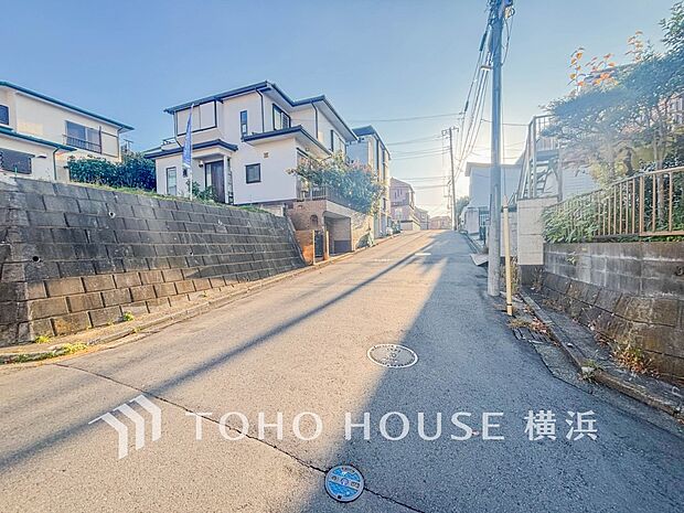 穏やかな住環境で子育てファミリーにもおすすめです。(2025年11月撮影)