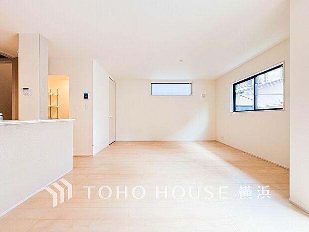 家族と過ごす時間を大切にしたい方にぴったりの明るくゆとりある住空間です。