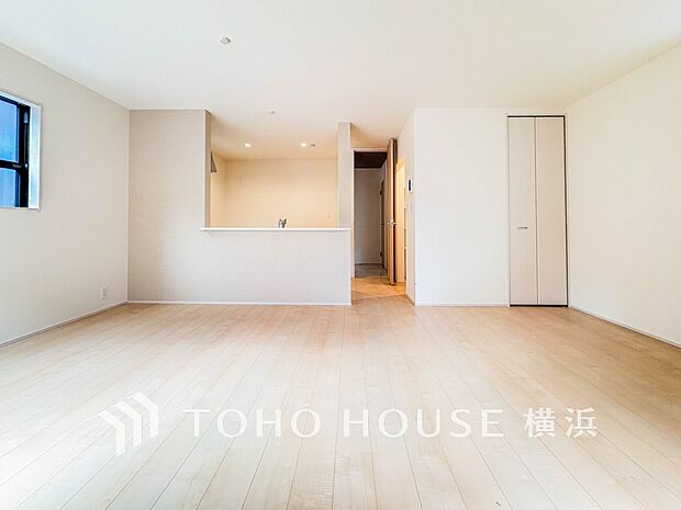 集いの場、憩いの場としての快適性を求めたやすらぎの空間です。