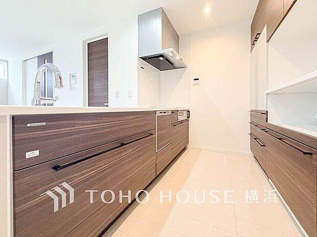 快適な日常を支える機能性と強さがひとつになったキッチンです。