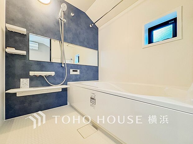 一日の疲れが癒される優雅な時間を堪能できるゆとりあるバスルームです。