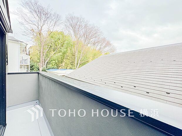 お部屋にも爽やかな風と暖かく柔らかな日差しが差し込み、毎日の暮らしを豊かに彩ります。