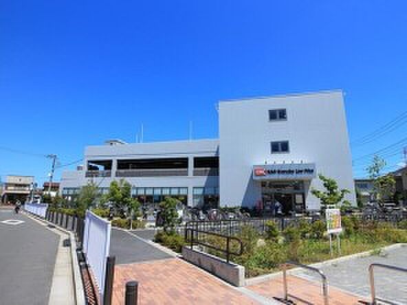 オーケー新吉田店　750m　関東圏を中心にコスパの良い商品を取り扱うと話題のお店。週末にまとめ買いもいいですね。 