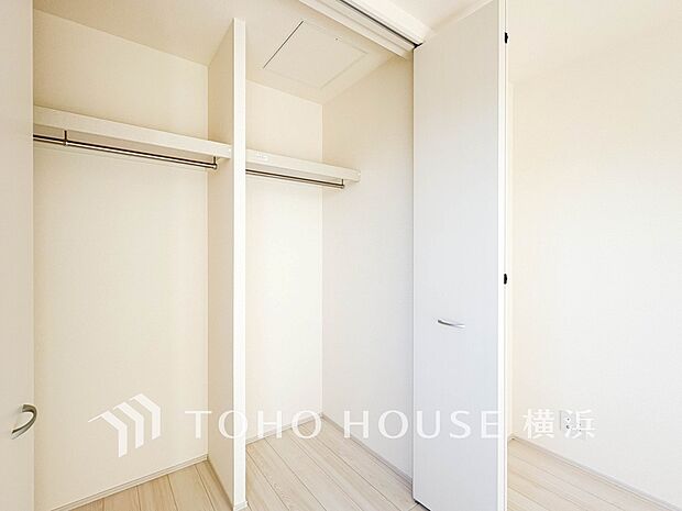 たっぷりとした収納スペース。荷物の多いご家族も安心です。（1号棟）