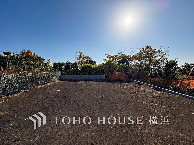 忙しく過ぎゆく日常を置き去るほど、ゆったりした時間が流れる住環境。(1-7)