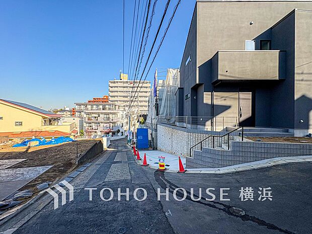 穏やかな住環境で子育てファミリーにもおすすめです。（2025年11月撮影）