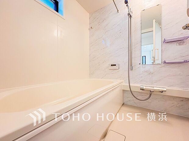 一日の疲れが癒される優雅な時間を堪能できるゆとりあるバスルームです。