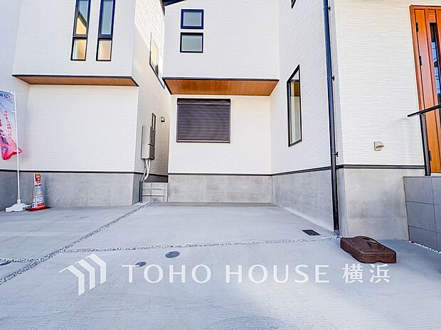 敷地内に駐車スペースがあると、日々の暮らしのをスムーズに運ぶ事が出来ます。