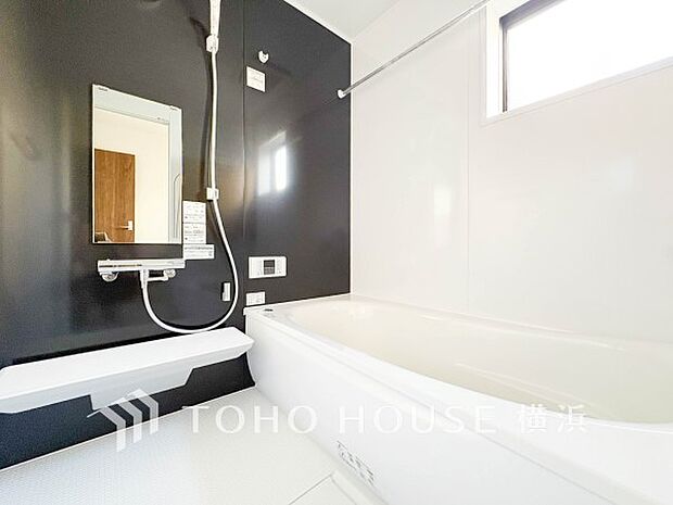 一日の疲れが癒される優雅な時間を堪能できるゆとりあるバスルームです。