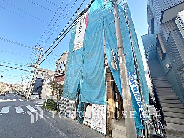 良質な環境に暮らす永住の邸がここに誕生します。（2025年12月撮影）