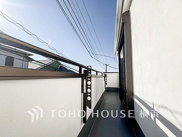 お部屋にも爽やかな風と暖かく柔らかな日差しが差し込み、毎日の暮らしを豊かに彩ります。