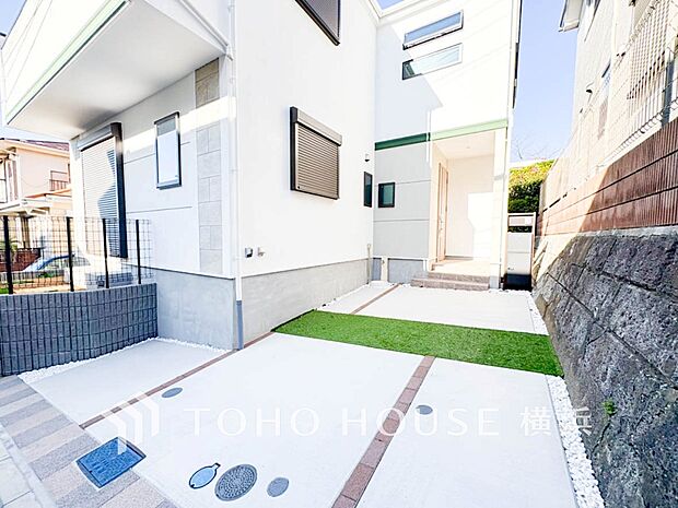 敷地内に駐車スペースがあると、日々の暮らしのをスムーズに運ぶ事が出来ます。