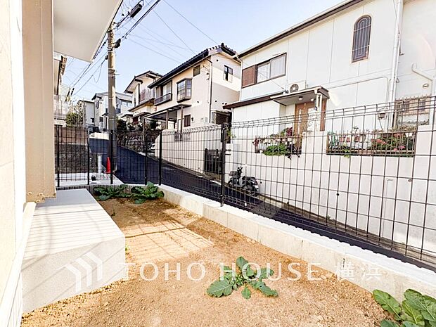 毎日の暮らしの中に癒しを与えてくれるお庭スペース。