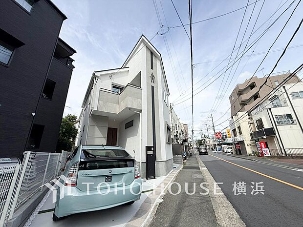 敷地内に駐車スペースがあると、日々の暮らしのをスムーズに運ぶ事が出来ます。