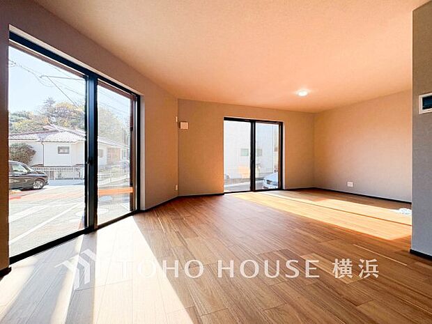 家族と過ごす時間を大切にしたい方にぴったりの明るくゆとりある住空間です。