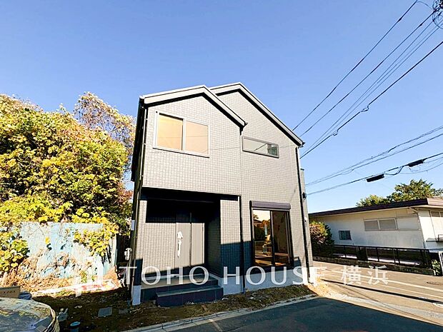 敷地内に駐車スペースがあると、日々の暮らしのをスムーズに運ぶ事が出来ます。