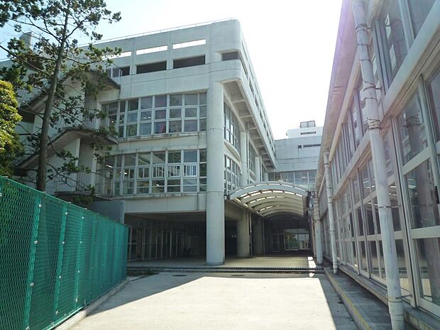 横浜市立生麦中学校　1100m　 