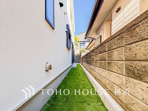 お子様がお庭で遊べるのはもちろん、家庭菜園やたくさんの友人を招いてBBQ、楽しみ方が色々ありますね。