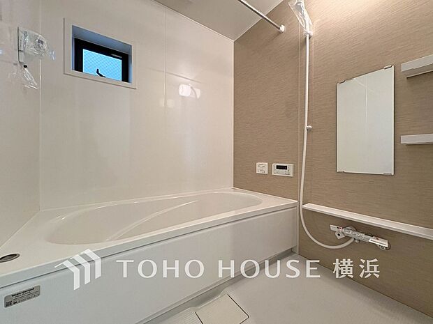 一日の疲れが癒される優雅な時間を堪能できるゆとりあるバスルームです。