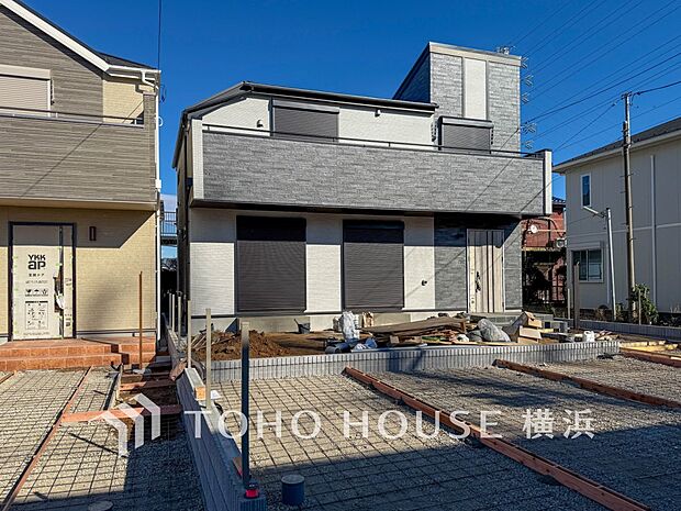 十分な広さのカースペースは、お車2台分の広さがあります。