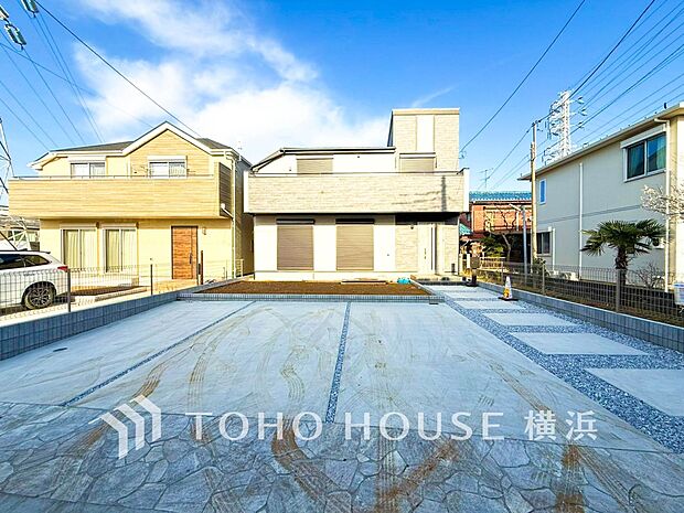 十分な広さのカースペースは、お車2台分の広さがあります。