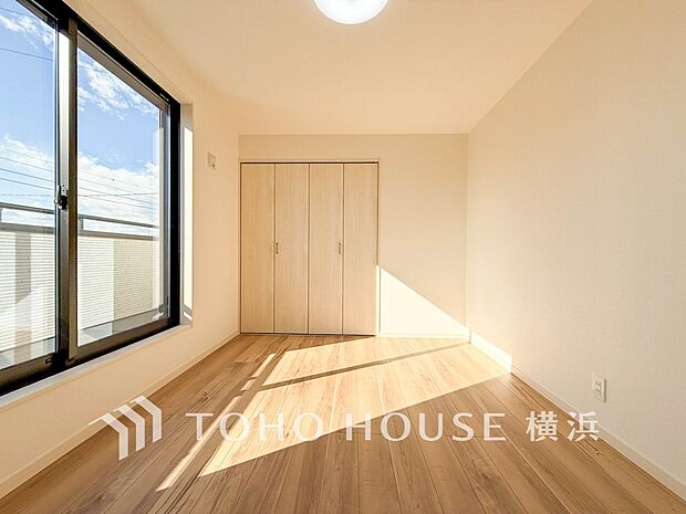 収納スペースもあり、生活しやすい居住スペースです。