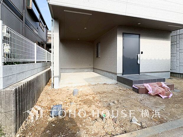 雨や紫外線から大切な愛車を守る、ビルトインガレージはセキュリティ面も安心です。