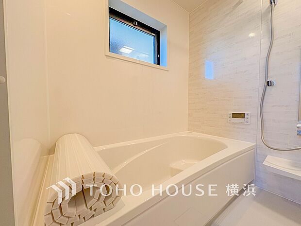 一日の疲れが癒される優雅な時間を堪能できるゆとりあるバスルームです。