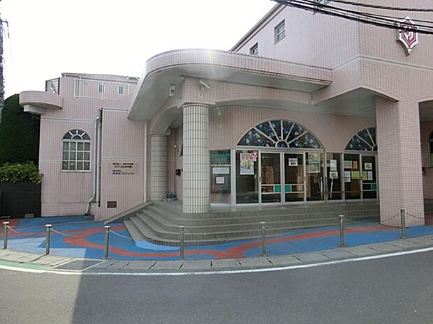 長津田幼稚園 750m HPに園長先生のブログが頻繁にアップされ、園の様子や最近の出来事などがよくわかるようになっています。