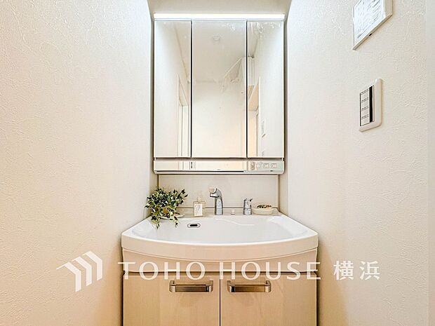 ご家族の1日が始まり、1日の終わりを締めくくる洗面空間。