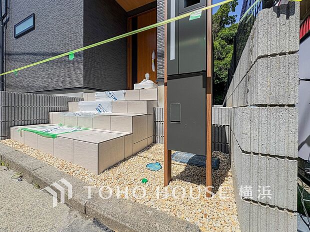 宅配ボックスがあると再配達依頼する必要がないので時間を有効に使えます。
