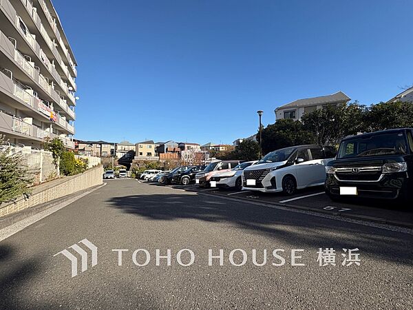 敷地内に駐車スペースがあると、日々の暮らしのをスムーズに運ぶ事が出来ます。
