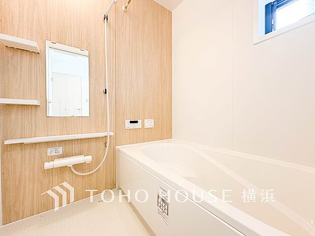 一日の疲れが癒される優雅な時間を堪能できるゆとりあるバスルームです。