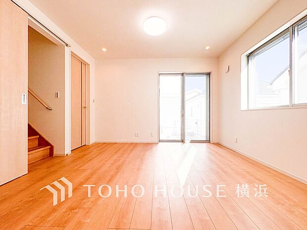 環境の良い場所にセンス良く暮らしたい、こだわりの室内には至福のシーンが繰り広げられます。