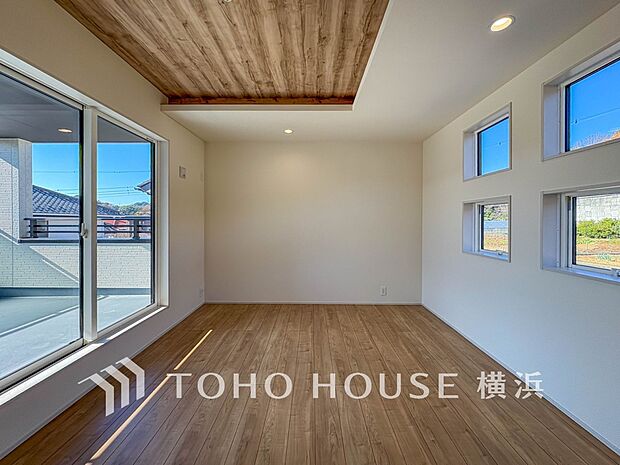 穏やかな寛ぎを届ける上質仕様のゆとりあるお部屋。心豊かにできるプライベート空間。