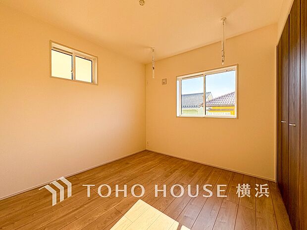 感性を育むプライベートルームはシンプルでスマートな空間。