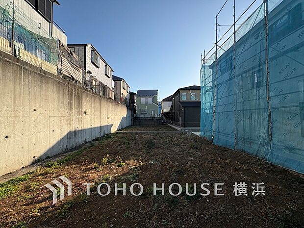 街並み全体のデザインへの拘りと充実した設備はきっとご満足いただける筈。(2025年12月撮影)