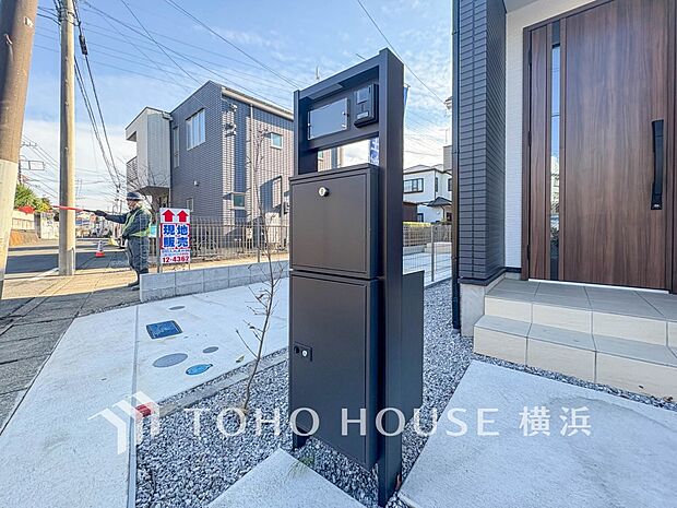 お住まいの顔となる玄関。住まう方のプライドを満たすクオリティを備えています。