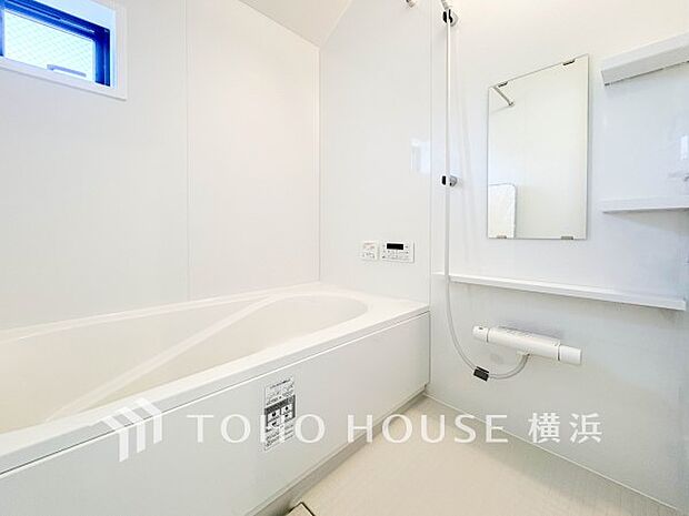 一日の疲れが癒される優雅な時間を堪能できるゆとりあるバスルームです。