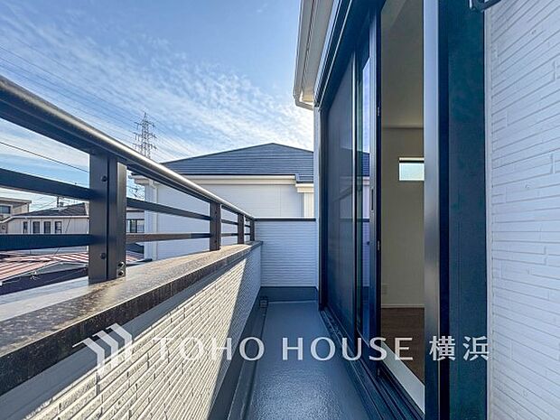 お部屋にも爽やかな風と暖かく柔らかな日差しが差し込み、毎日の暮らしを豊かに彩ります。