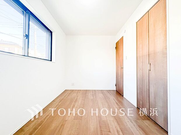 収納スペースもあり、生活しやすい居住スペースです。