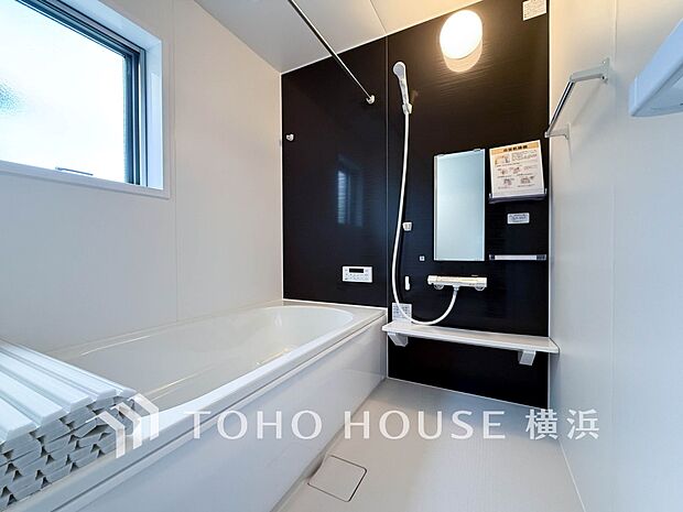 すっきりとした清潔感が感じられ、心身をリフレッシュできる寛ぎを深めてくれるスペースです。